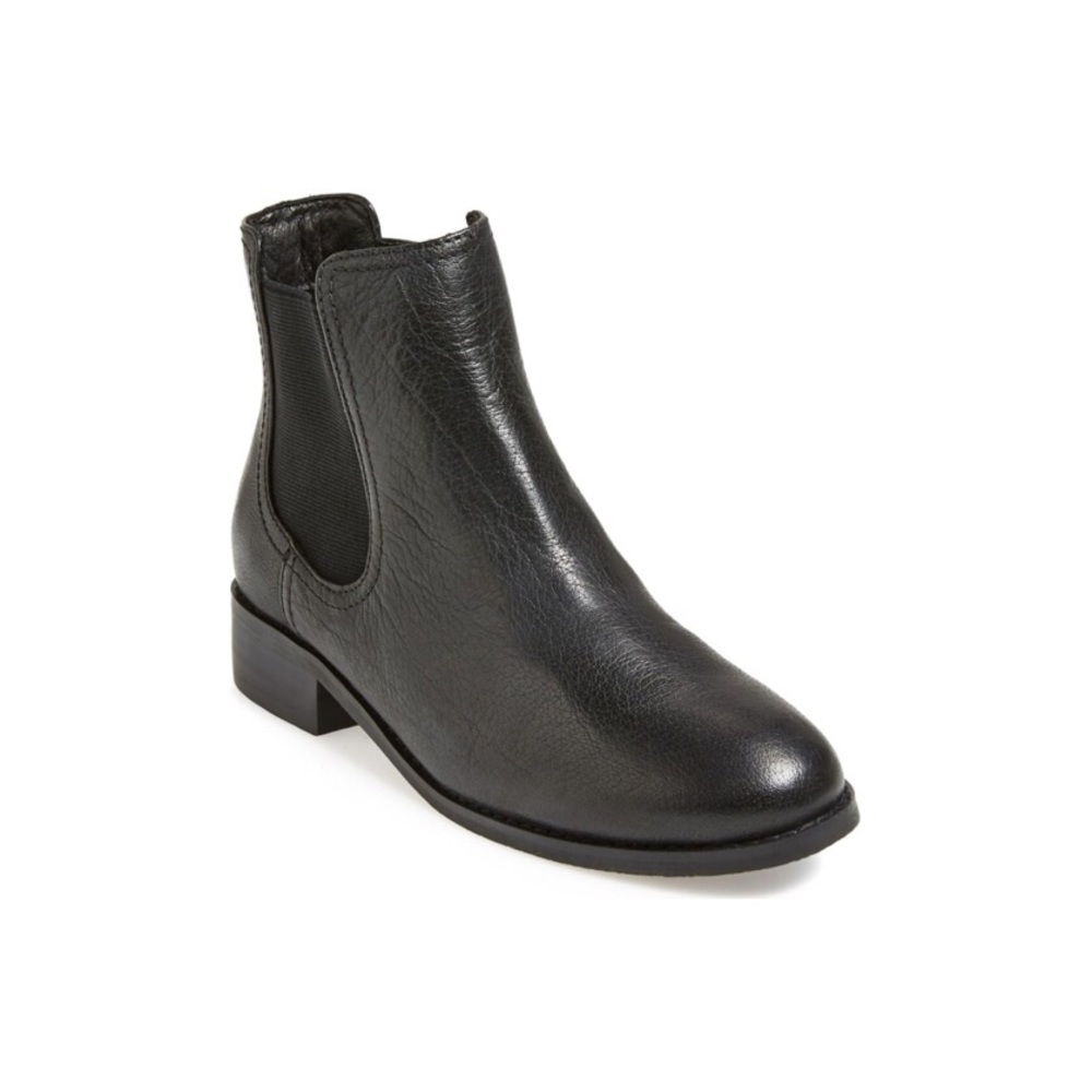 Trotters Leah Chelsea Boots in Black